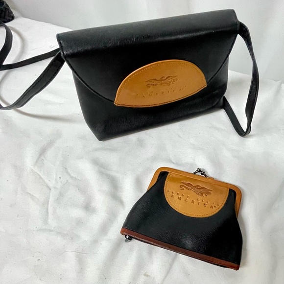 America Perry Ellis Crossbody Purse W Change Purse Leather - Picture 5 of 10